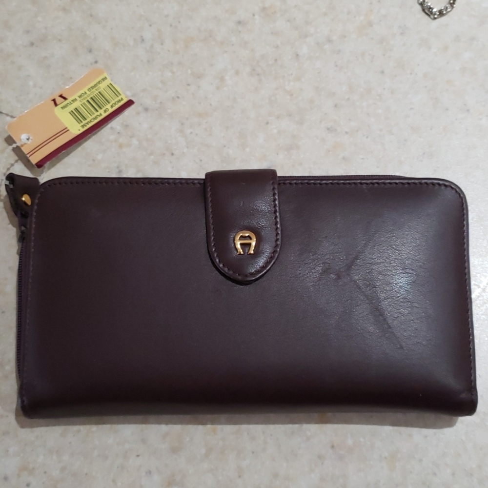 NWT Etienne Aigner wallet